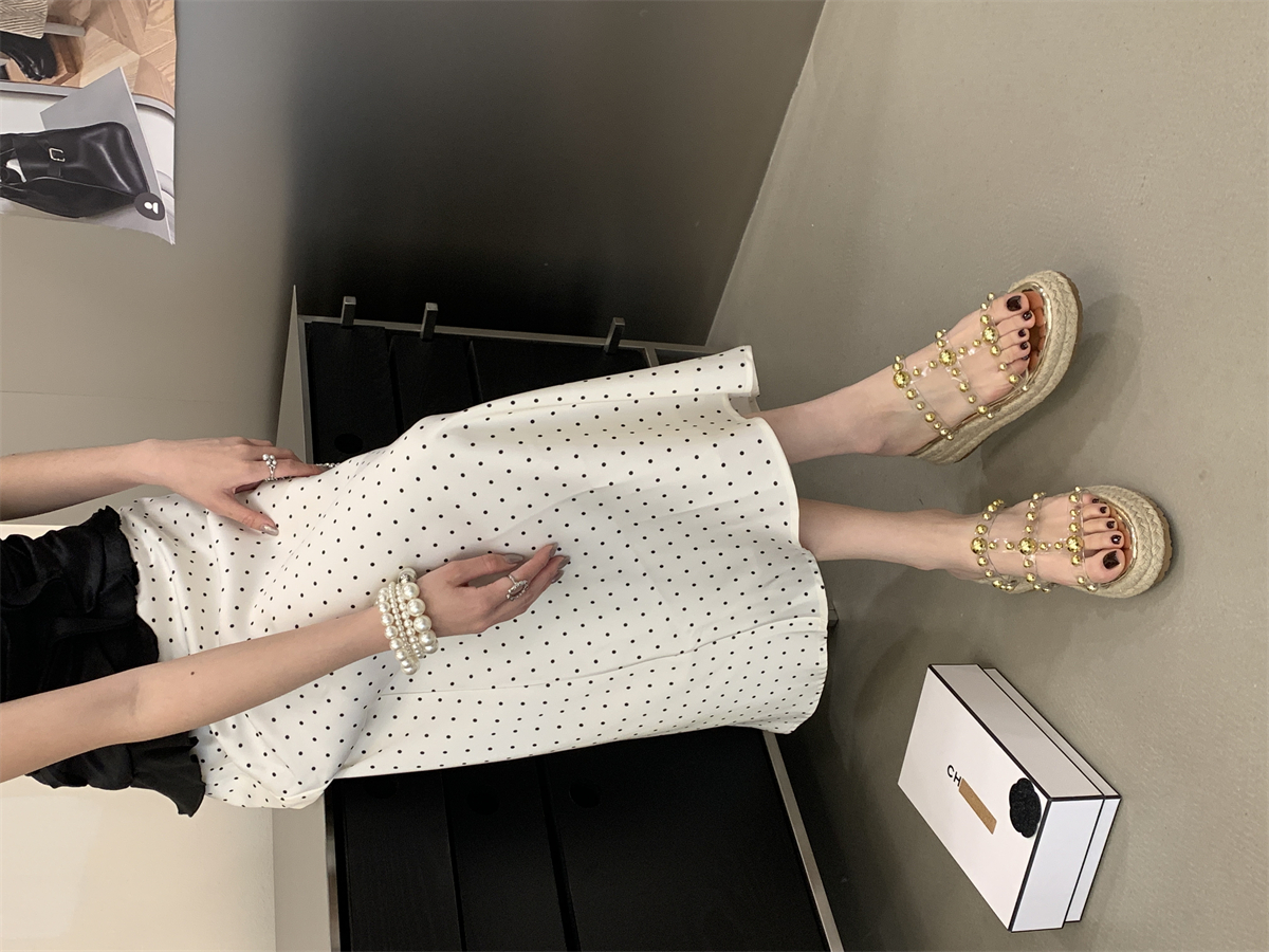 2026 New One-Strap Flat Sandals for Women Summer Outdoor Woven Thick Sole Height Increasing Slope Beach Slippers - Image 4