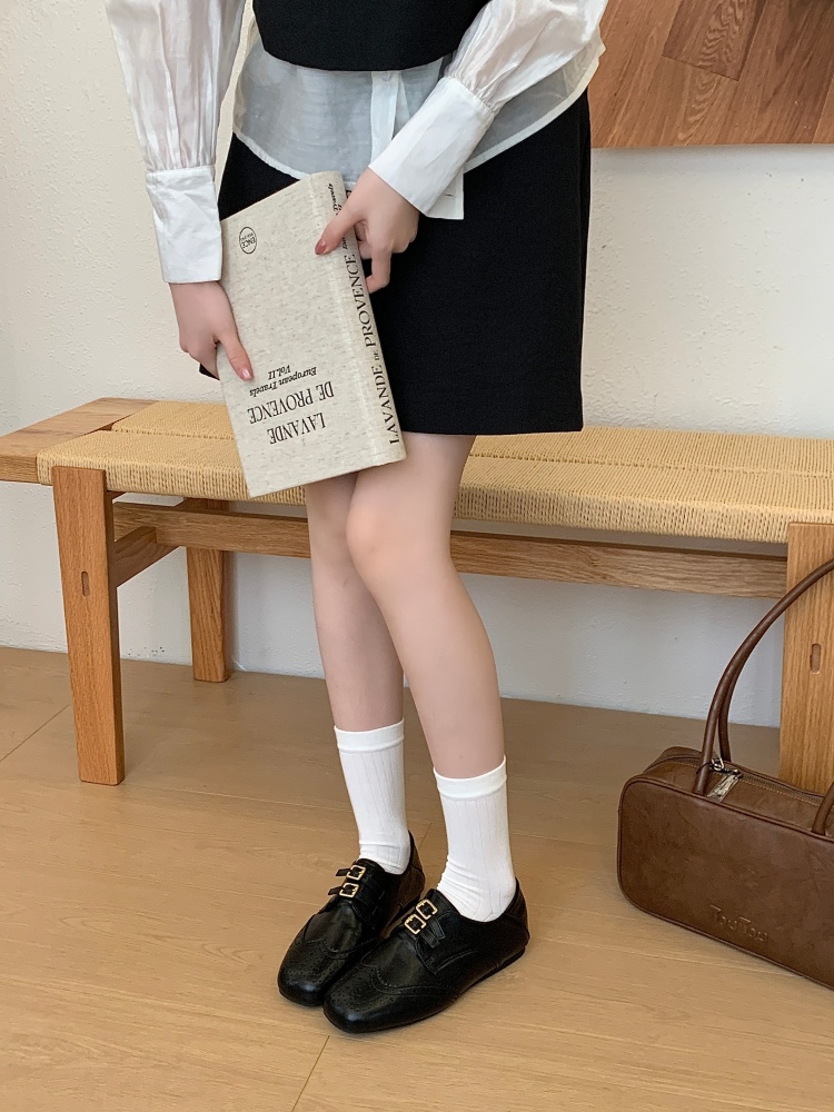 2026 Spring New Carved Brogue Women's Shoes Black Double Buckle Round Toe Flat British Style Leather Shoes - Image 3